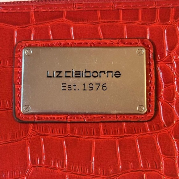 Liz Claiborne Red Croc Embossed Zip Around Wallet Clutch Organizer Est. 1976 - Picture 4 of 7